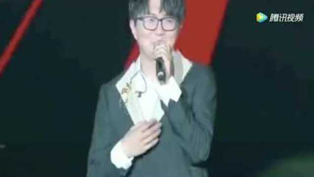 明日之子巡演深圳站 毛不易电话与粉丝现场连线互动环节!