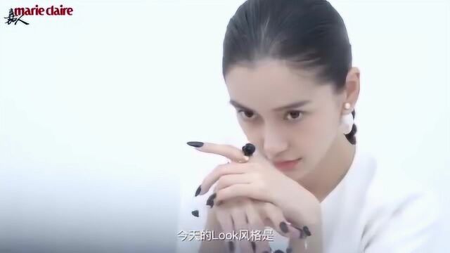 Angelababy《瑞丽伊人风尚》开年大片,雀斑妆少女感十足!