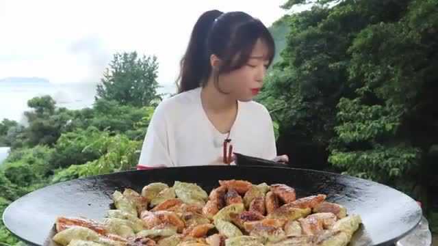 动手吃美食:吃美味煎饺