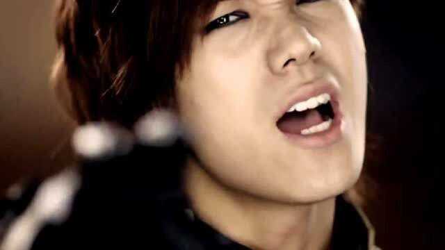 vMBLAQ  Cry