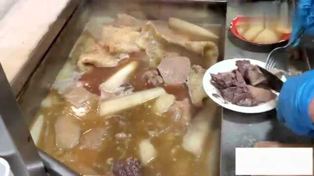 香港美食:老字号牛杂店太安楼,这一锅各式的牛杂,卤水萝卜才是灵魂!