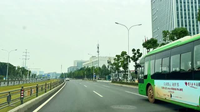 实拍武汉光谷大学园路,武汉最顶尖的三大高校产业园聚集在此