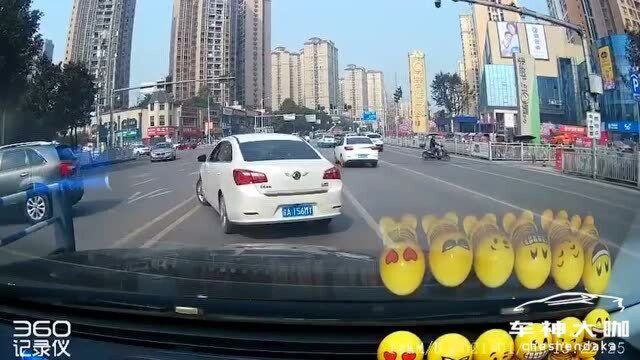 这电动车拐的实在霸气