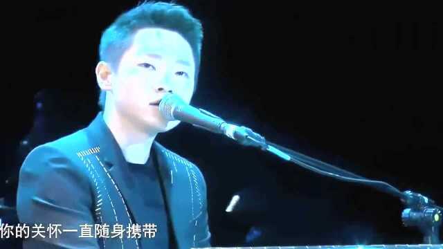 灵魂歌手梁博现场演唱一首《男孩》不一样的梁博,不飙高音很走心