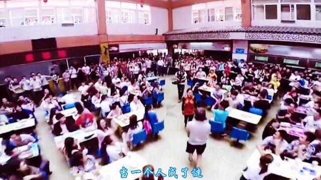 4首毕业季大学生演唱的催泪歌曲,多少人从这些歌中,找到了青春