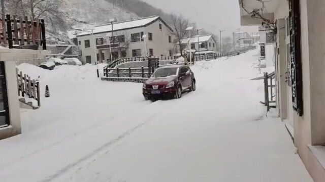 宛若童话世界!北京灵山脚下江水河村下雪了