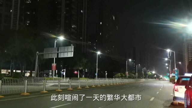 凌晨城市出租车