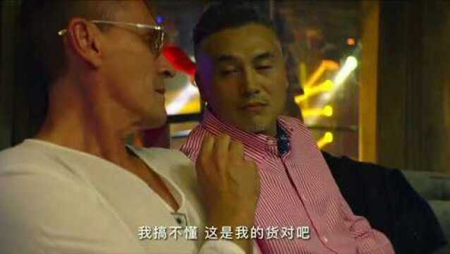 特警队:你们是来做任务的大姐们,拳脚这么犀利,怕嫌犯看不到吗