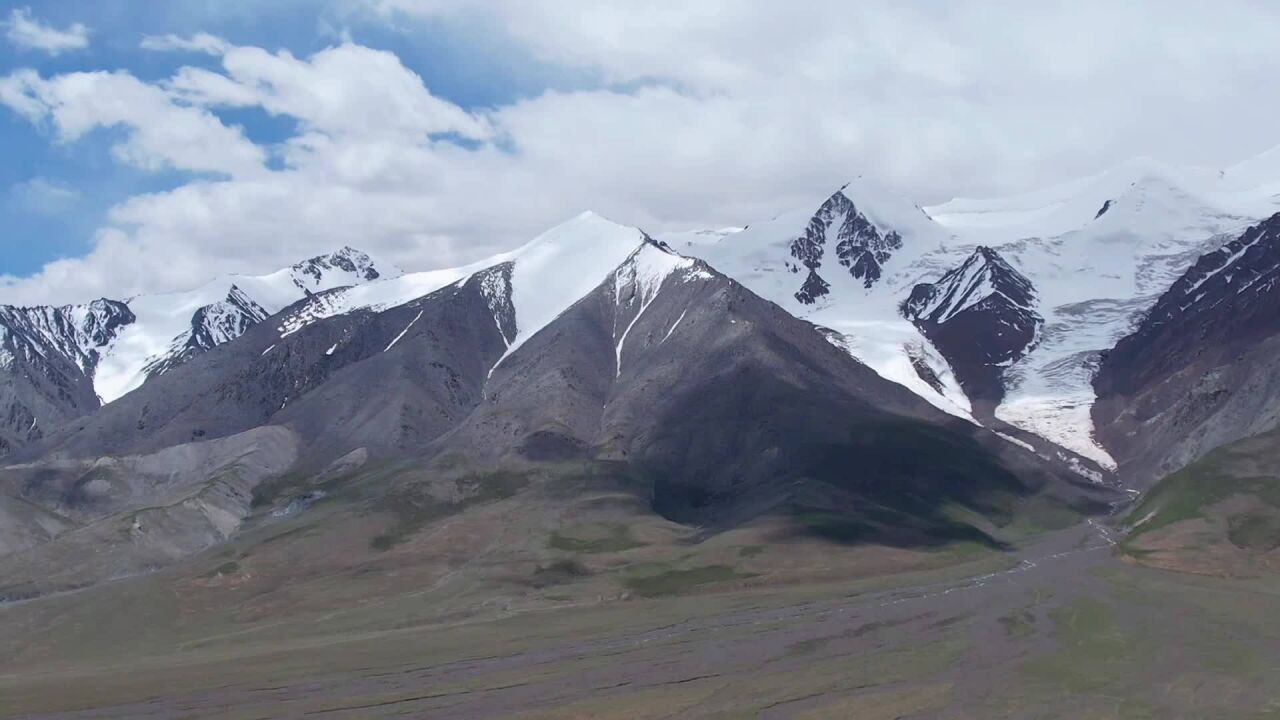 近距离观赏万山之祖东段最高山峰,6178米的玉珠峰,真的太震撼了