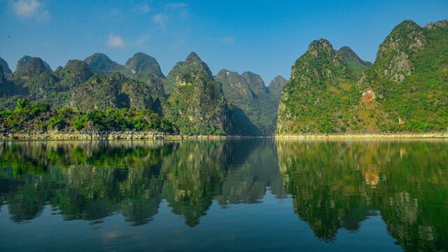 水上石林小三峡——万峰湖