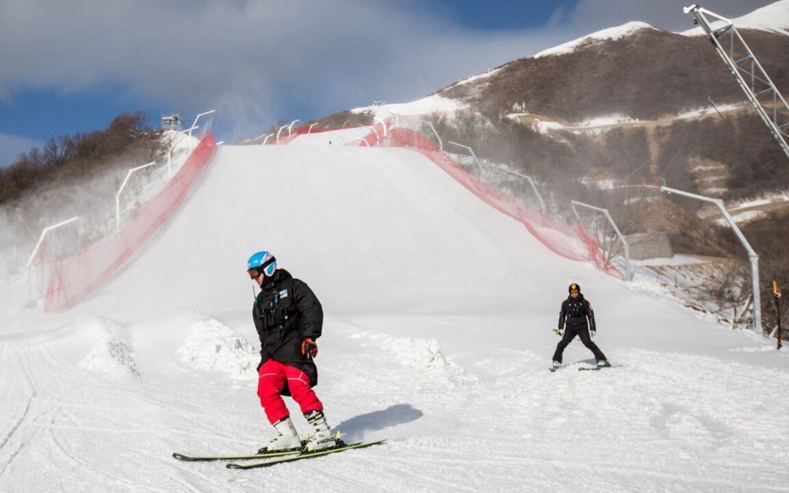 视频│国家高山滑雪中心冬奥赛道今年雪季首次对外开放