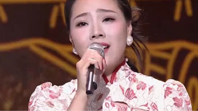 肖逸演唱歌曲《烟花易冷》,嗓音惊艳空灵,秒被圈粉