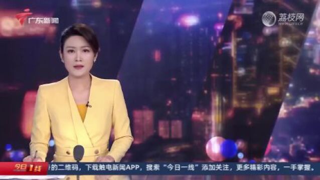 吴小姐在内的10多辆被人砸坏