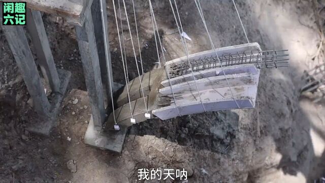 小伙在田地里徒手建造了一座悬浇拱桥模型 太牛了#手工diy #建造 #桥梁 #高手在民间