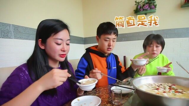 不同于川菜的麻辣,Jason点评湘菜的辣,是直接上头的那种