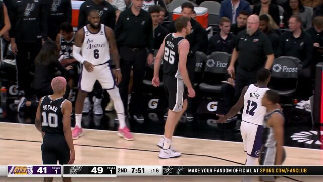 祸不单行 珀尔特尔索汉接连腿部不适下场接受检查