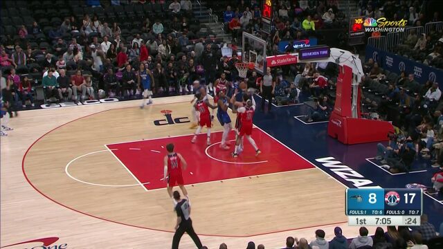 终于有得分入账！班凯罗突破篮下妙传卡特两分轻松到手