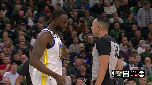 NBA常规赛：勇士vs雄鹿英文解说全场回放