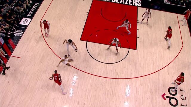 手感依旧无解 利拉德撤步大号三分百步穿杨