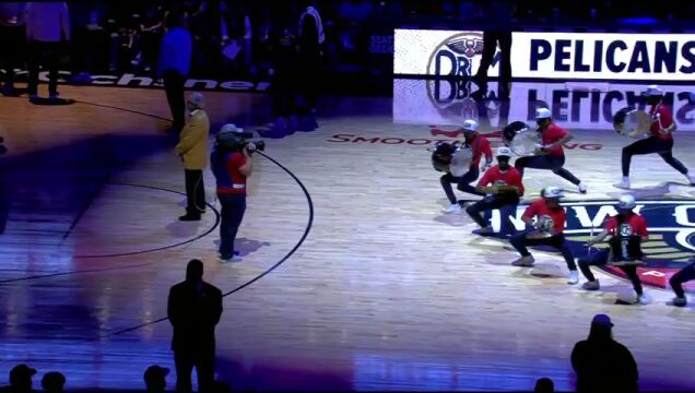 NBA常规赛：老鹰vs鹈鹕第1节英文原声回放