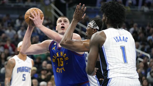 掘金104-115魔术 戈登37+14约基奇29+11掘金不敌魔术