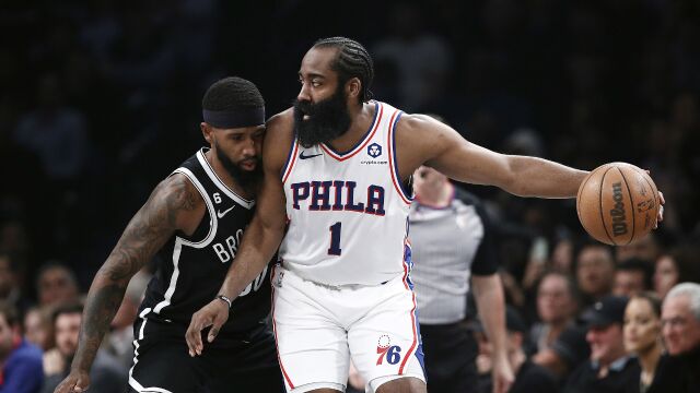 费城102-97篮网 哈登被驱逐费城险胜3-0篮网