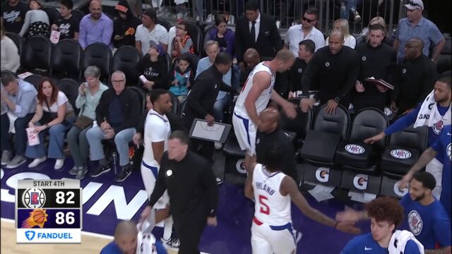 我看球少这难道是收官战传统？ 普拉姆利海兰德内讧互相推搡