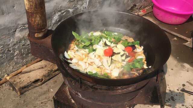 农村大烩菜这样做才好吃,只需要简单的几种食材,人人都会做