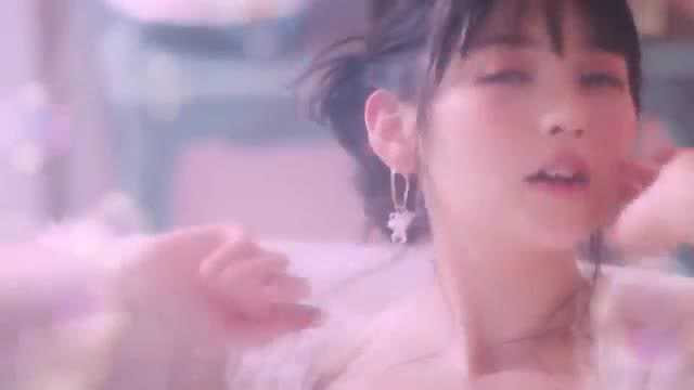 上坂堇新曲MV:放飞自我的政委 这是心动的感觉