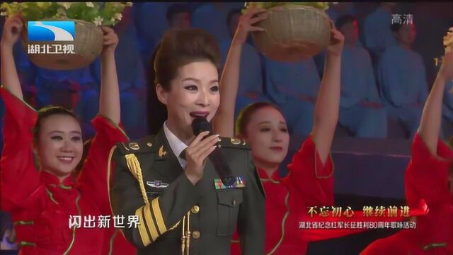 美女邹娜演唱《八月桂花遍地开》,经典老歌,唯美动听