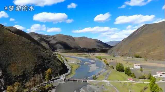 航拍川西醉美秋色,空中视角看摄影天堂新都桥周边美景,四川甘孜的蓝天白云