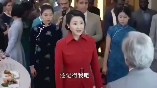 中国女外交官不仅人长得漂亮,英语也说的一流,连老外都被美女惊艳到了