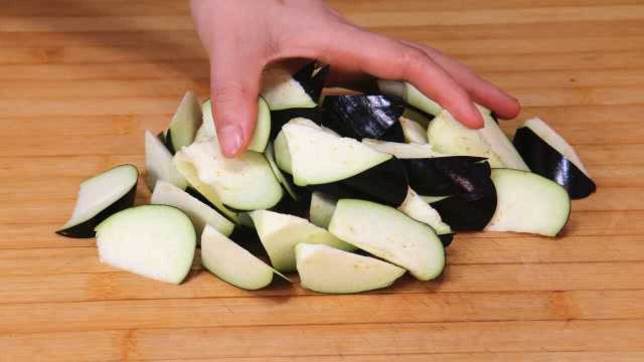 1280