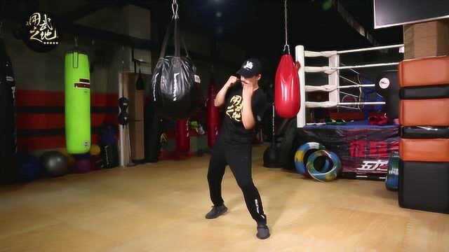 打架的时候,这一招上勾拳威力巨大,对手挨上一下就会失去抵抗