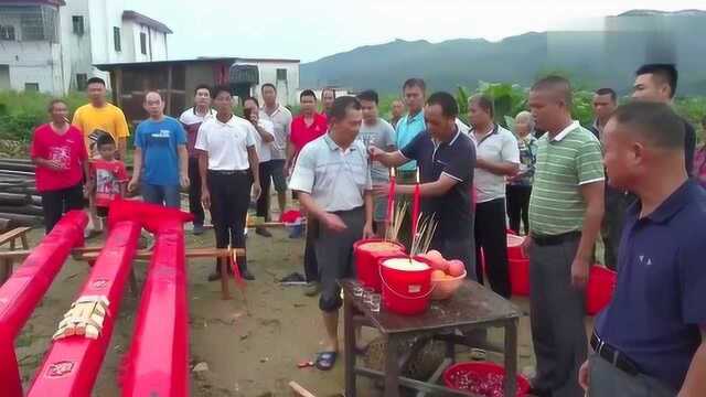 实拍:广东杨氏宗祠重建,上梁的仪式,还是第一次见 !