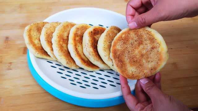 芝麻糖饼这样做,满满的芝麻,外酥里甜,一顿5个不够吃,太香了