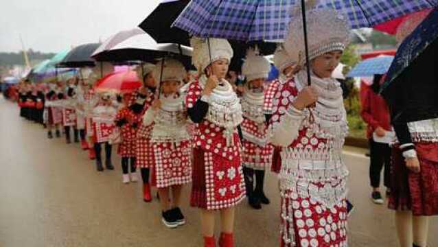 谷陇九二七活动,才到现场就已经很激动了,下雨都没关系