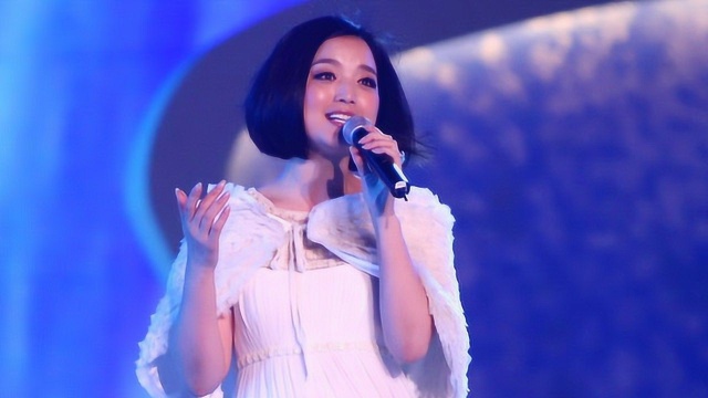 白雪最美的一次演唱,歌声甜美,尽显江南女子的温婉!