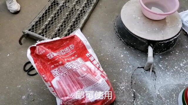 农村自建房,钢化涂料刮两遍,一间房给五十元工钱,老师傅还嫌少