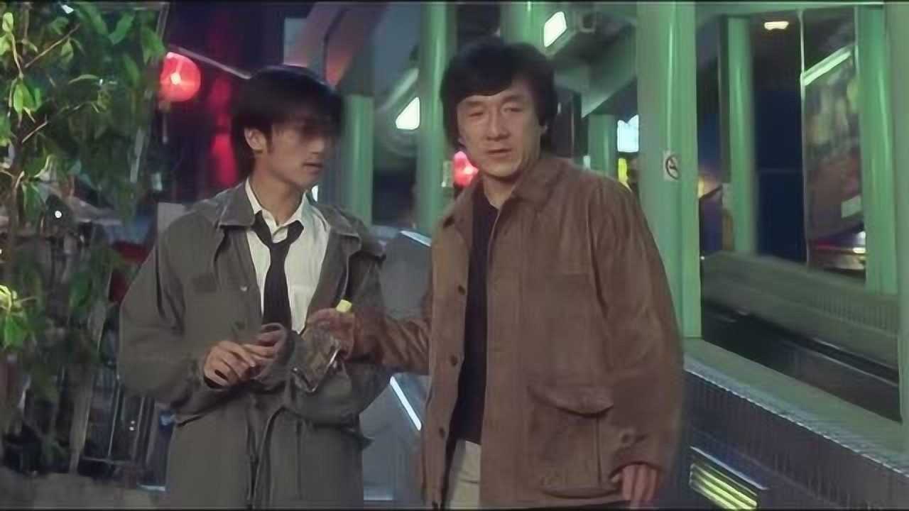 新警察故事自我摧残是没用的应该早点站起来