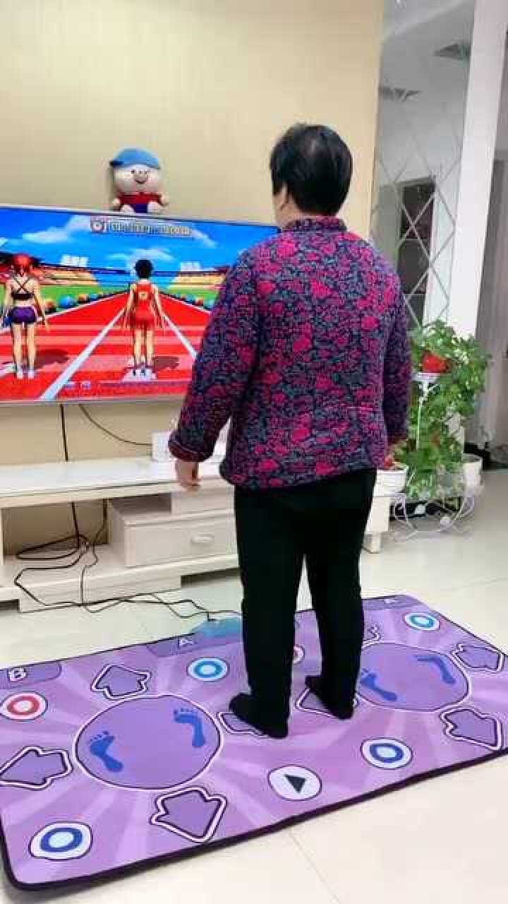 大妈这人老心不老