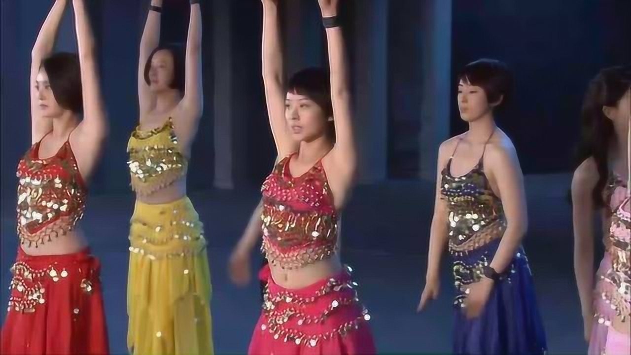 特种兵之火凤凰女兵们学肚皮舞把教员气哭