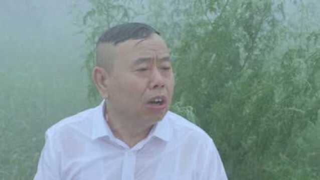 下大暴雨傻老板被丢在路边,钱龙实在于心不忍,冲出去寻找!