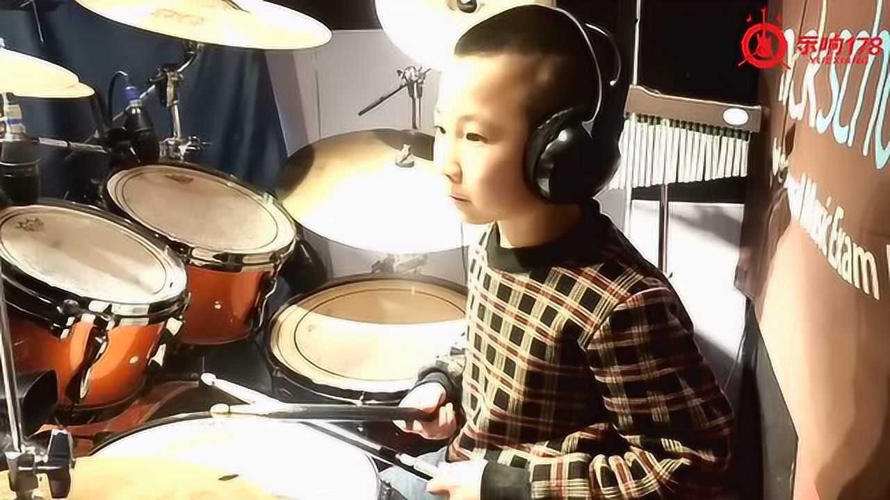 孙旭尧 7岁rockschool架子鼓一级 《kaiser roll》