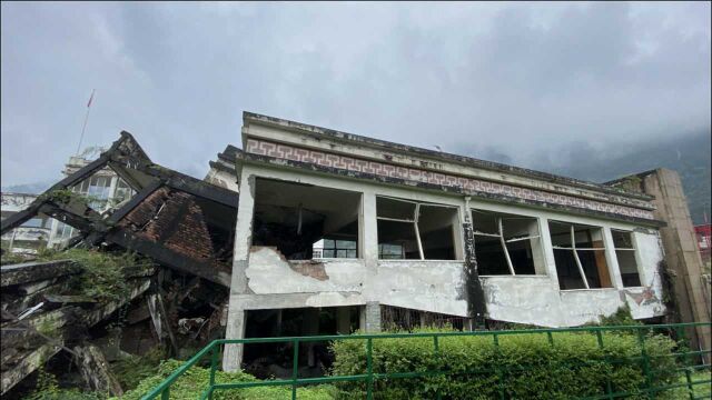 汶川大地震漩口中学遗址