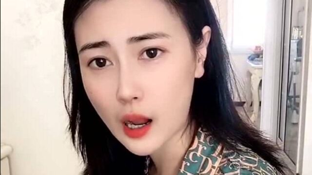 小伙解释女人丰满的原因,原来“一波三折”还有这种意思,同学们学到了吗?