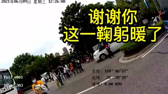 【视频】路顺、车稳、人安,来看看江苏交警的护考“答卷”