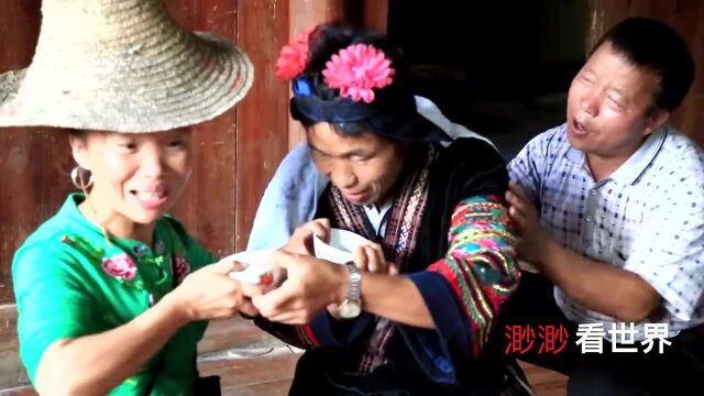 贵州凯里,实拍大山里的农村办满月酒,吃长桌宴,和你们那一样吗