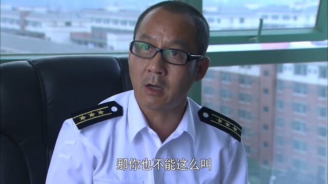 国防:女参谋训练国防生,干部看不下去:他们都要成特种兵了