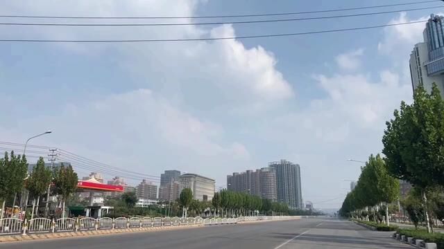 2022.10.28号中午的商丘市中心城区神火大道!